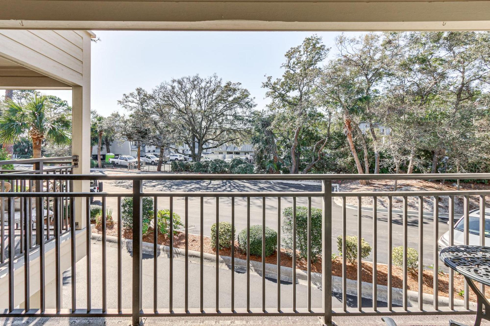 Coastal Condo With Pool And Direct Beach Access! Hilton Head Island Bagian luar foto